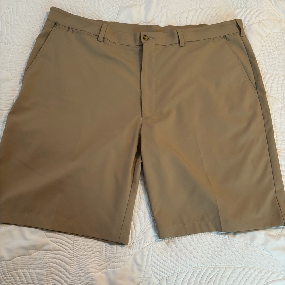 Classic Men's PGA Tour Golf Khaki Shorts